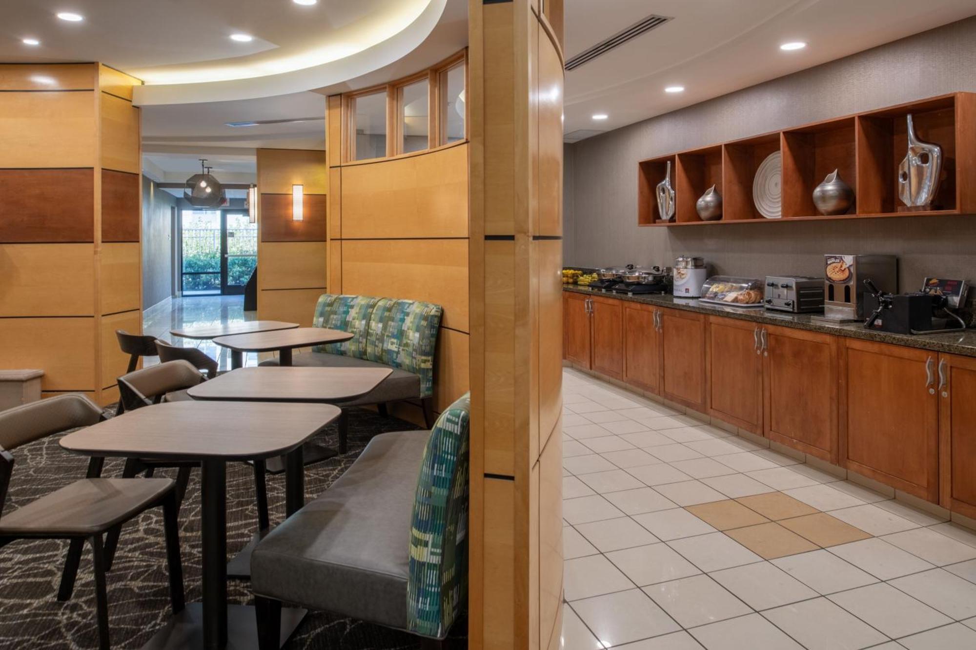 SpringHill Suites by Marriott Medford Exteriör bild