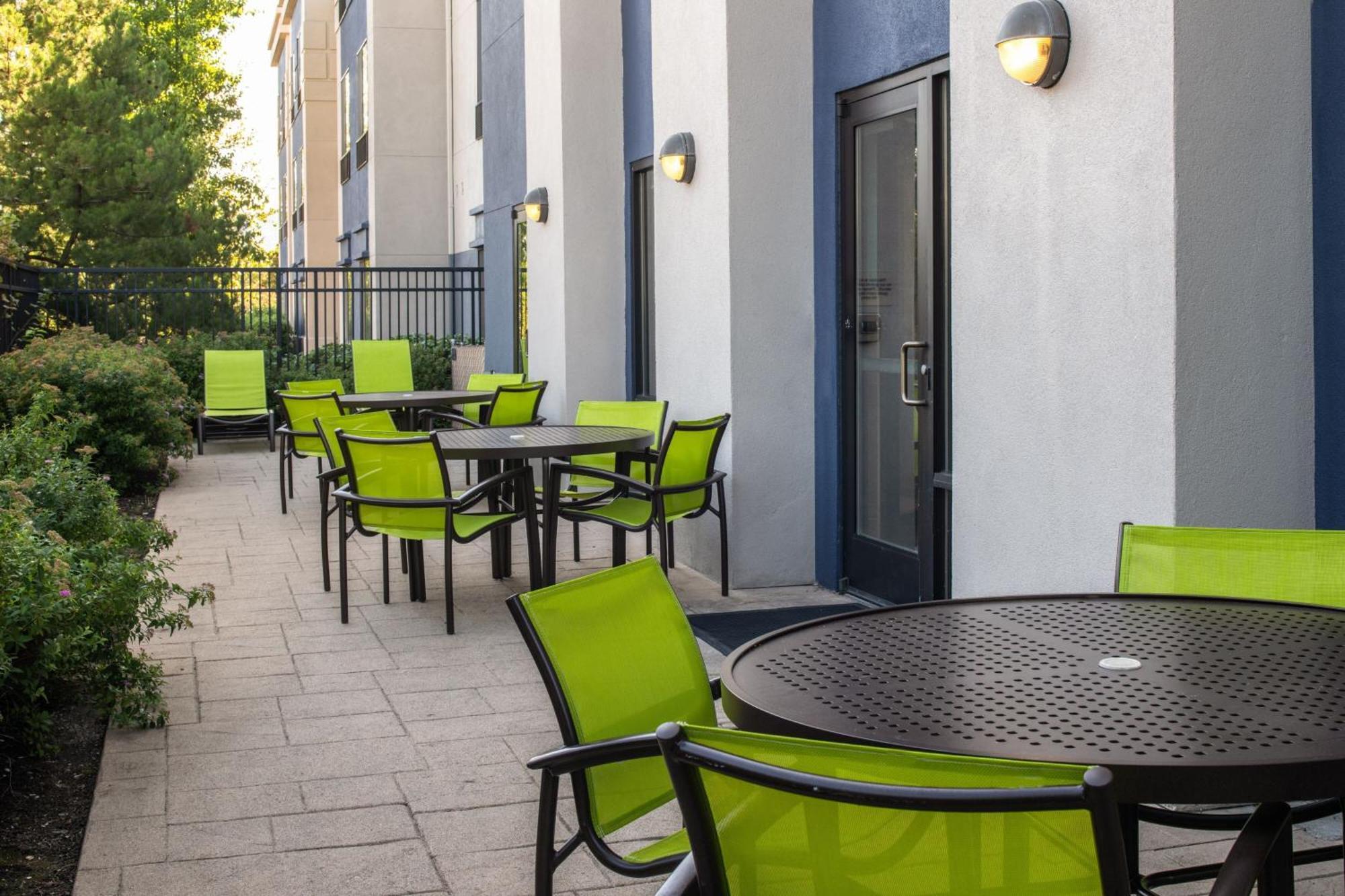 SpringHill Suites by Marriott Medford Exteriör bild