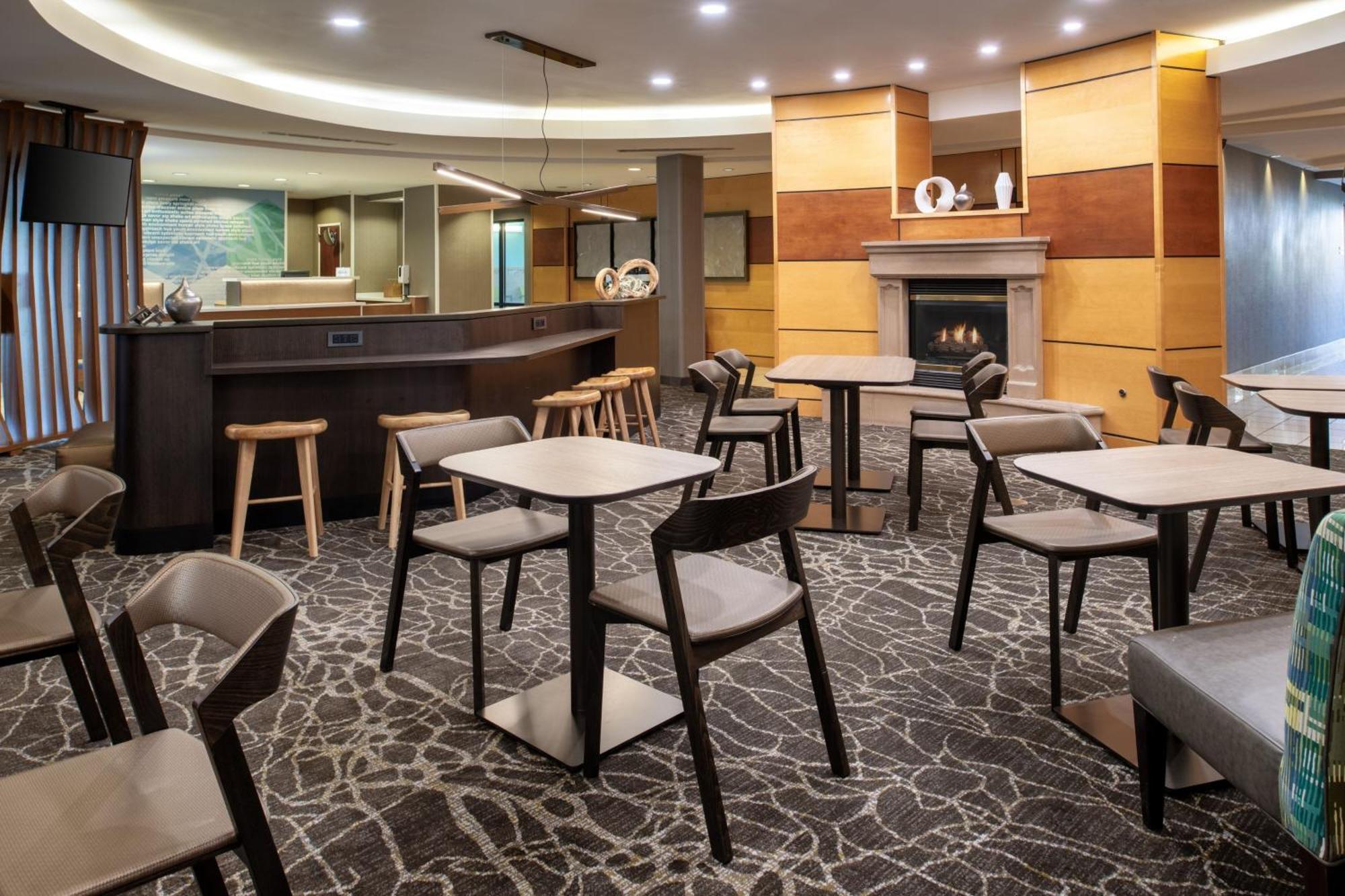 SpringHill Suites by Marriott Medford Exteriör bild