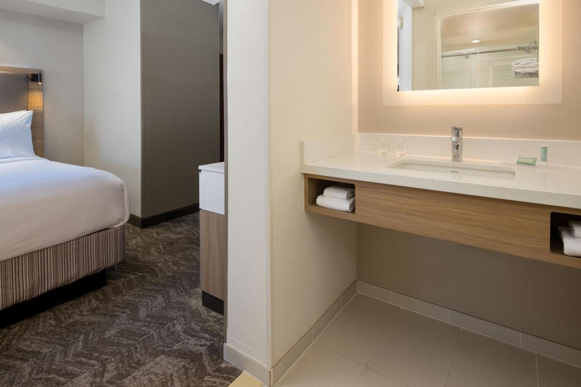 SpringHill Suites by Marriott Medford Exteriör bild