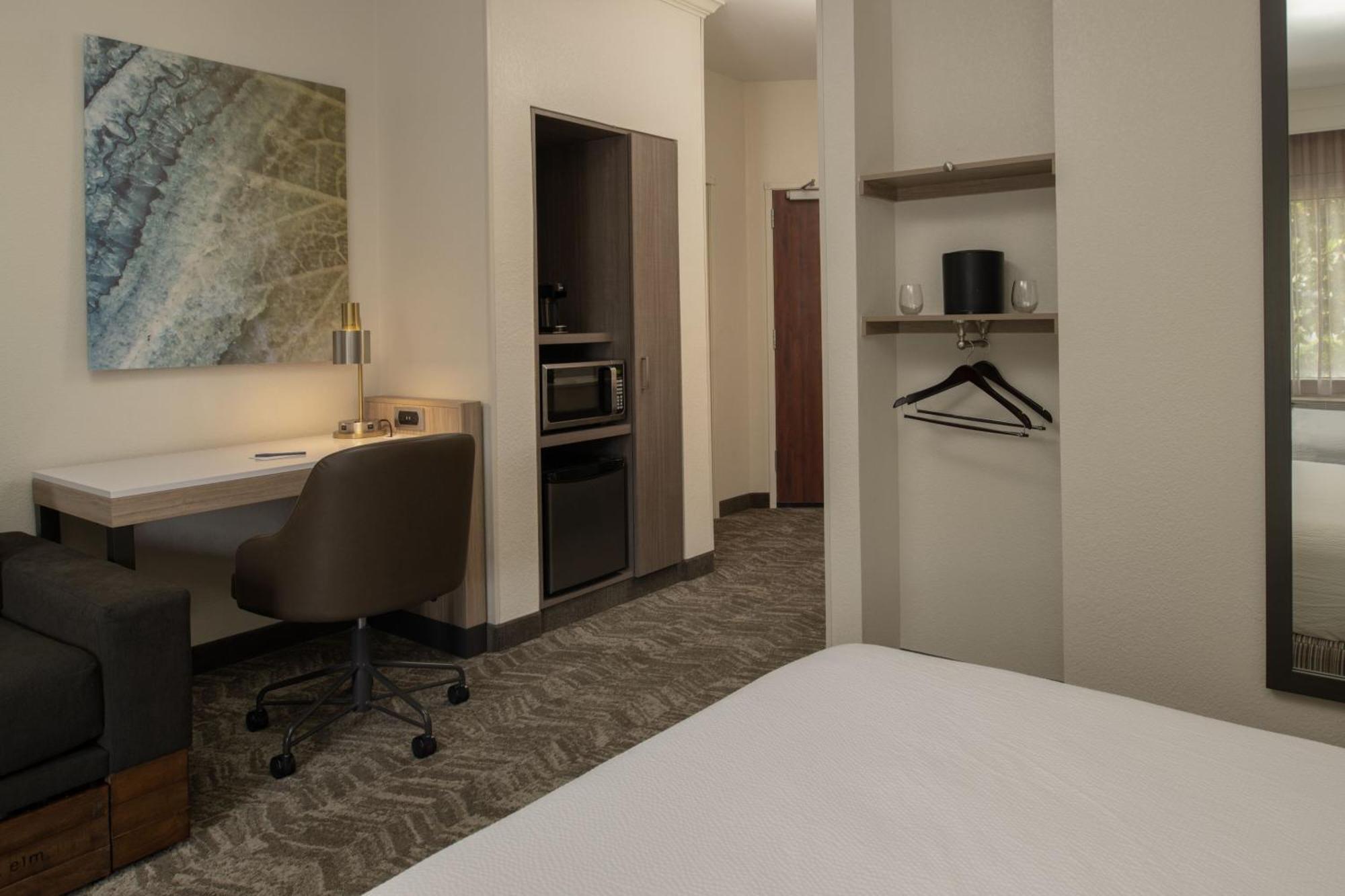 SpringHill Suites by Marriott Medford Exteriör bild